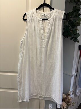 Time and Tru White Sleeveless Tunic Dress